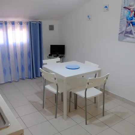 Il Balcone Sul Mare Mansarde Apartman