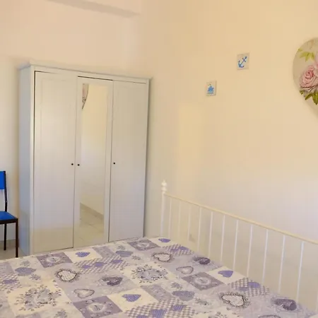 Il Balcone Sul Mare Mansarde Apartman