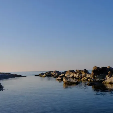 Il Balcone Sul Mare Mansarde Apartmán *